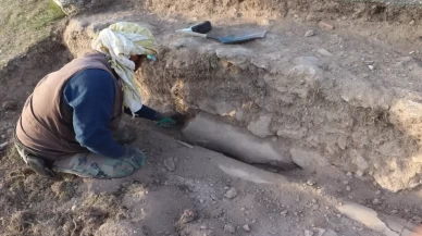 Stadyum kazısında 1800 yıllık heykel gün yüzüne çıktı!