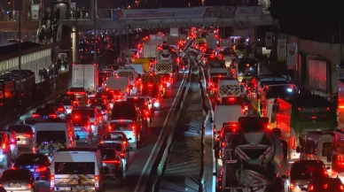 İstanbul trafiğinde kilitlenme: Yoğunluk yüzde 83’e ulaştı
