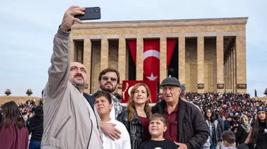 Türkiye Atatürk'ü anıyor! Dört bir yanda hayat adeta durdu