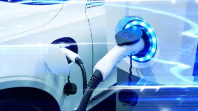 Elektrikli ve hibrit araçlar gazladı, geleneksel motorlar yavaşladı