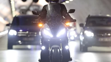 Motosiklet sürücüleri için yeni zorunluluk! Artık eldivensiz trafiğe çıkmak yasak