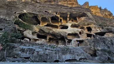 Gabar Dağı'ndaki saklı cennet: "7 katlı apartman mağarası"