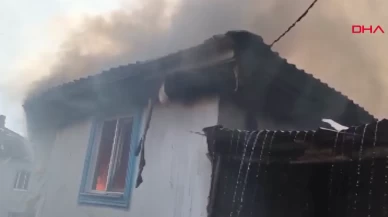 Hisarcık’ta korkutan yangın: 2 ev ve 1 ahır kül oldu