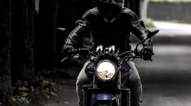 Kağıthane'de trafikte tehlikeli hareketler yapan motosikletliye 15 bin 768 TL ceza!