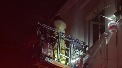 Beyoğlu’nda bodrum katta yangın paniği: 4 kişi mahsur kaldı