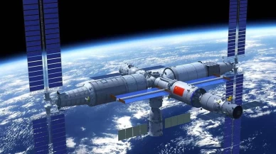 Çinli ekip ızgara et ve tavuk pişirdi