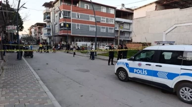 Sokak ortasında silahlı kavga!