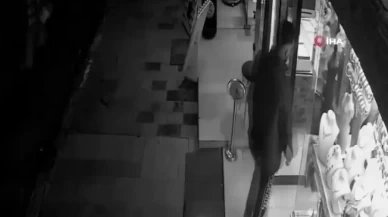 Kuyumcuların kabusu oldular! Anne ve iki oğlunun üzerinden 95 gram altın çıktı