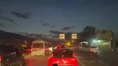 Bursalılar gözlerine inanamadı! Gökyüzünde timsah silueti belirdi