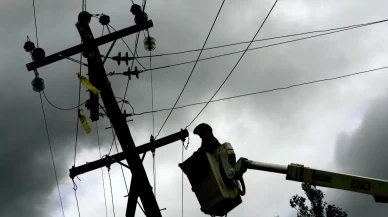 Avustralya'da binlerce ev ve iş yeri, tropikal siklon nedeniyle elektriksiz kaldı