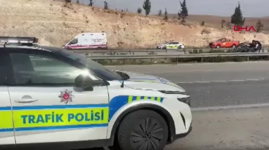 Gaziantep'de otomobil bariyerlere çarptı: 1 ölü, 4 yaralı