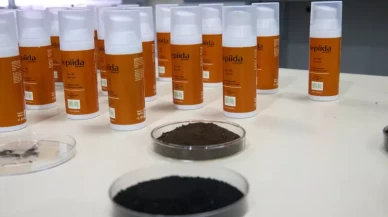 Türk akademisyenler, mürekkep balığından cilt onarıcı ve koruyucu güneş kremi üretti