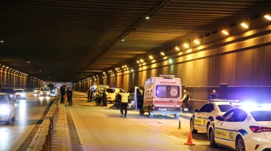 Adana’da alt geçitte facia: Karşı şeride geçen cip panelvana çarptı, 2 ölü