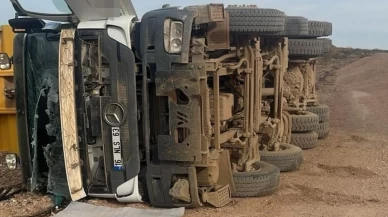 İnegöl’de hafriyat kamyonu devrildi: Sürücü ağır yaralı