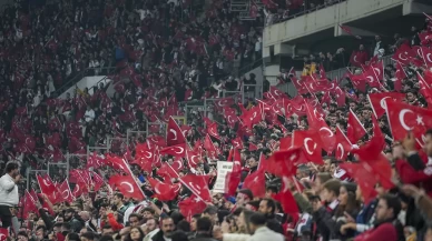 Bursa'da milli maça yoğun ilgi