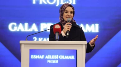 Bakan Göktaş "Esnaf Ailesi Olmak" projesinin galasına katıldı