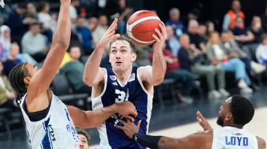 Bahçeşehir Koleji, Anadolu Efes’i deplasmanda devirdi