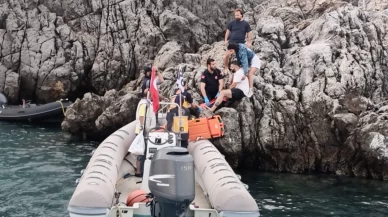 Bodrum’da lastik bot kayalıklara çarptı: 4 yaralı