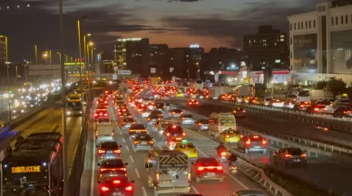 İstanbul trafiği akşam saatlerinde kilitlendi: yoğunluk yüzde 83’e çıktı