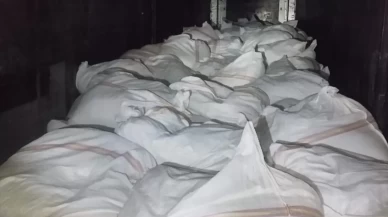 Adana'da tırda 10 ton kaçak tütün ele geçirildi