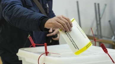 Bosna Hersek’te erken seçimin ilk sonuçları açıklandı: Sinisa Karan önde