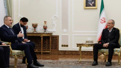 Dışişleri Bakanı Hakan Fidan, İran Cumhurbaşkanı Pezeşkiyan ile Tahran’da görüştü