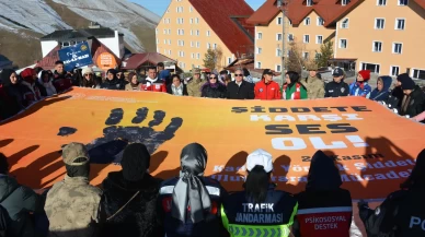 Erzurum’da 'Şiddete karşı tek yürek' yürüyüşü