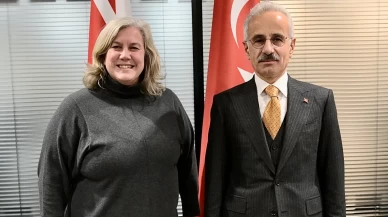 Bakan Uraloğlu Londra’da İngiltere Ulaştırma Bakanı Alexander ile görüştü
