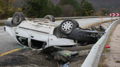 Kontrolden çıkan araç yandı: 2 Yaralı