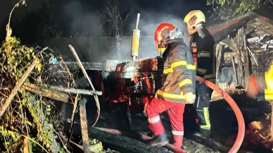 Bartın'da 2 araca yıldırım isabet etti!