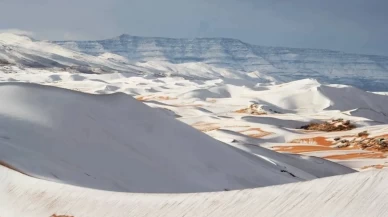 Durmadan yağan kar hayatı felç etti!