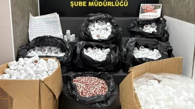 İzmir'de 316 bin 760 adet yasaklı madde ele geçirildi
