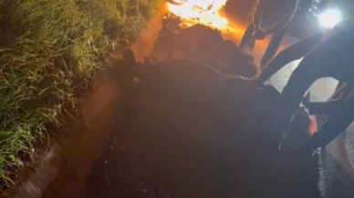 Sakarya’da otomobil ile motosiklet çarpıştı: 1’i ağır 2 yaralı, motosiklet alev aldı