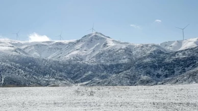 Doğu’da kış yüzünü gösterdi: 3 il beyaza büründü