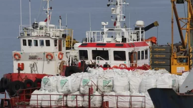 Kocaeli'de karaya oturan gemide sızıntı önlemi alındı