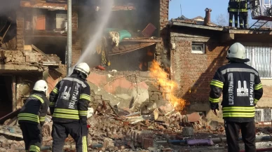 Erzurum'da iki katlı evde doğal gaz patlaması!