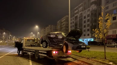 Kayseri’de iki otomobil çarpıştı: Yaralılar var