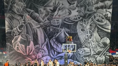 Sırbistan'da Türk düşmanı pankart