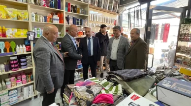 MHP Van İl Teşkilatı Gevaş’ta esnafla buluştu