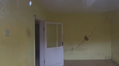 Beykoz’da duvarlarında çatlak oluşan iki bina tahliye edildi