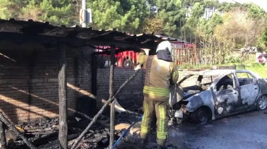 Garaj ve otomobil yanarak adeta kül oldu