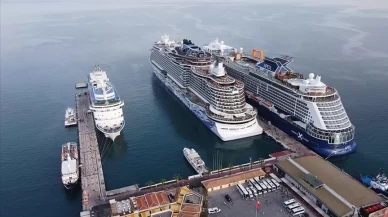 Kruvaziyerle turist akını