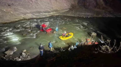 Hakkari’de korkunç kaza: Araç Zap Suyu’na uçtu
