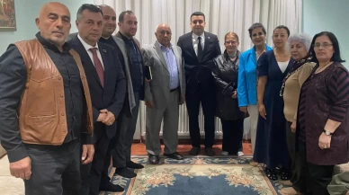 MHP Maltepe İlçe Başkanı Aykut Doğan ev ev gezip halkın sorunlarını dinliyor