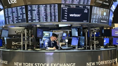 New York borsası haftanın son işlem gününe karışık başladı