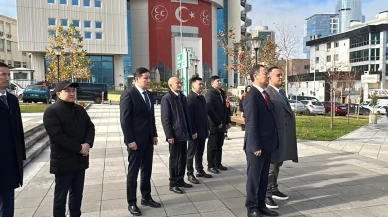 Kırgızistan Ankara Büyükelçiliği Cengiz Aytmatov parkına çelenk bıraktı