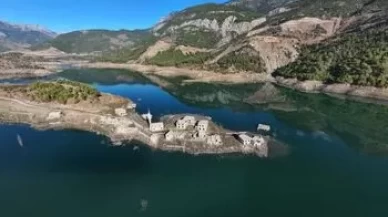 11 yıl önceki 'hayalet köy' geri döndü