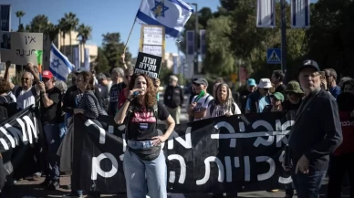 Netanyahu'nun af talebi İsrail'i karıştırdı