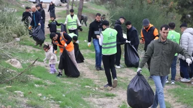 Belediye yapmadı, gönüllüler temizledi