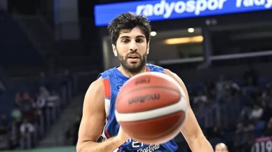 Anadolu Efes'e Burak Can Yıldızlı'dan kötü haber